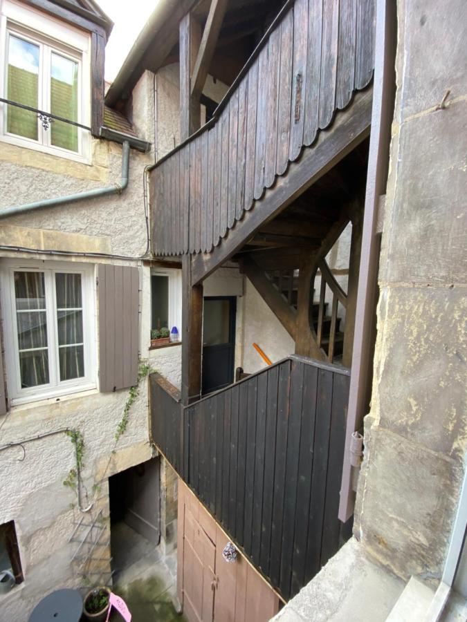Le Puits Du Bourg Apartment Nevers Bagian luar foto