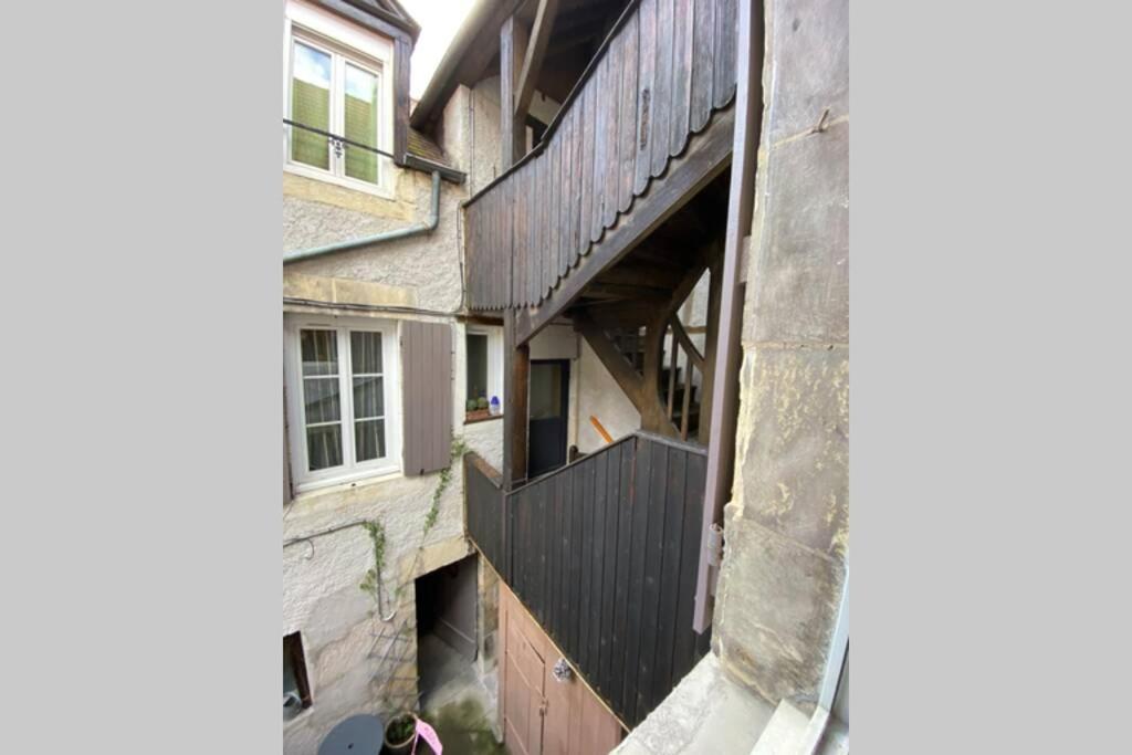 Le Puits Du Bourg Apartment Nevers Bagian luar foto