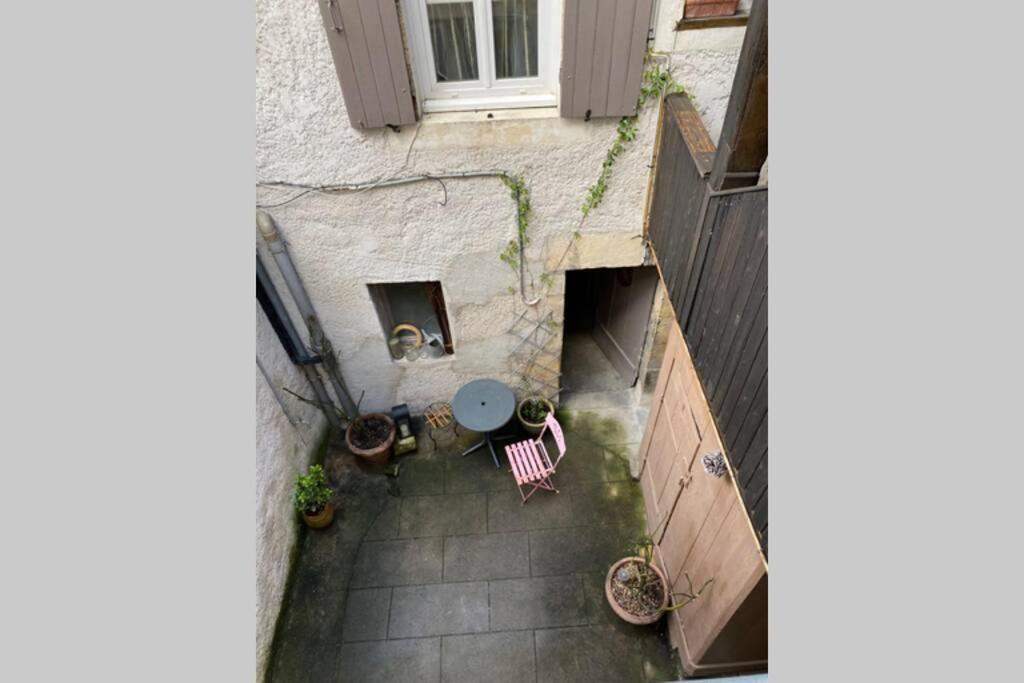 Le Puits Du Bourg Apartment Nevers Bagian luar foto