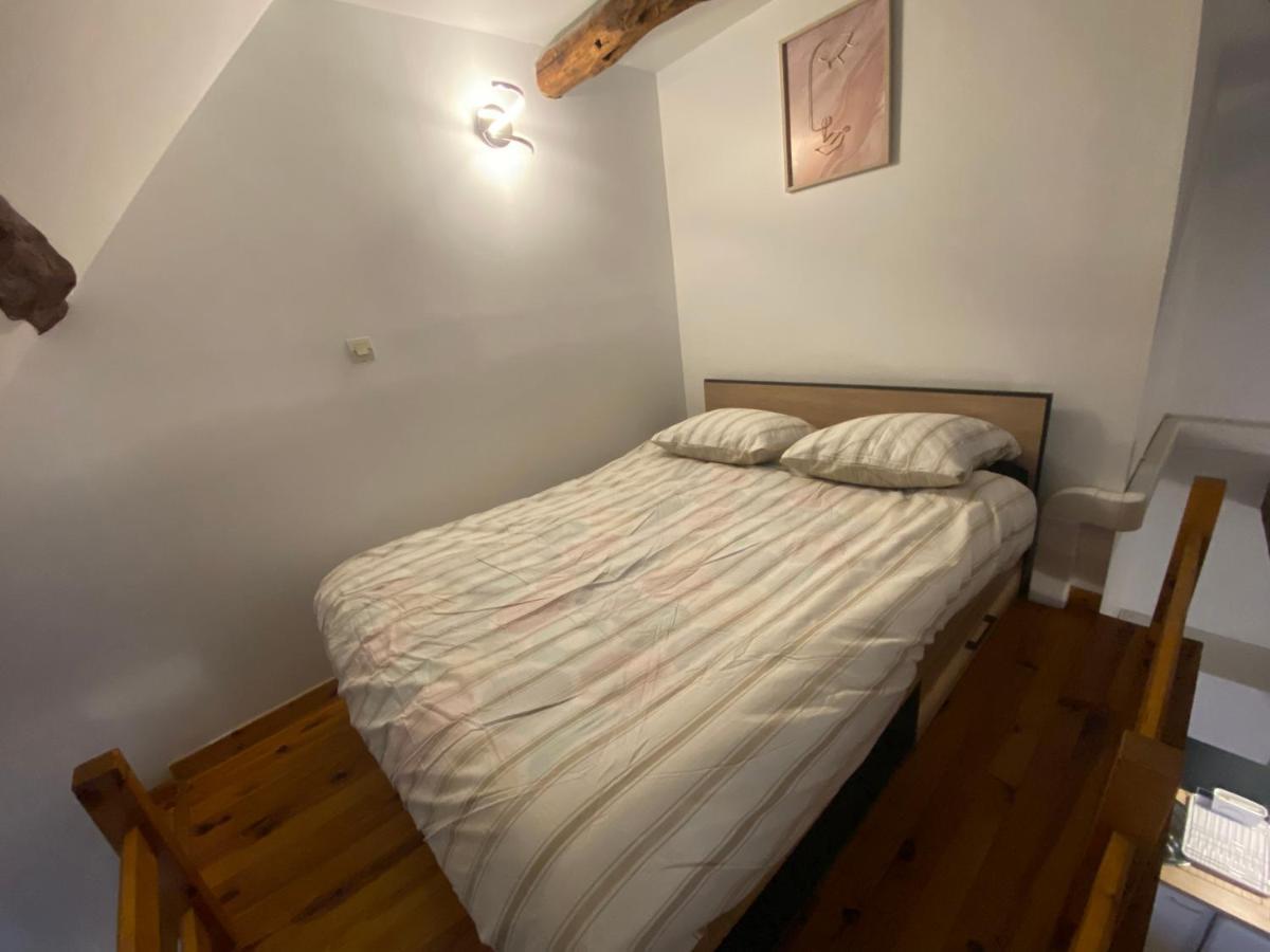 Le Puits Du Bourg Apartment Nevers Bagian luar foto